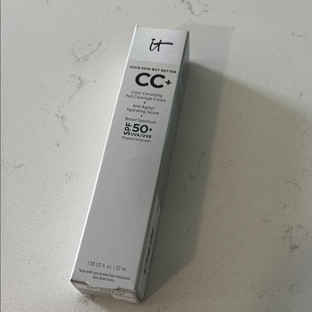 IT Cosmetics CC+ Cream with SPF 50+ in Silver Box